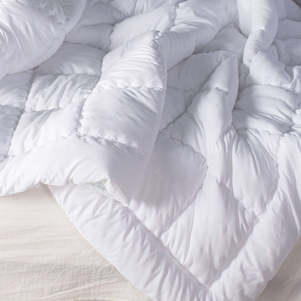 Real Aloevera Gel Coated Premium Ultra Soft All Season Quilt